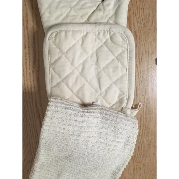 New Room Essentials 5pc Kitchen Set Basic Tan 1-Oven Mitt 2-Potholders 2-Towels - Picture 4 of 5